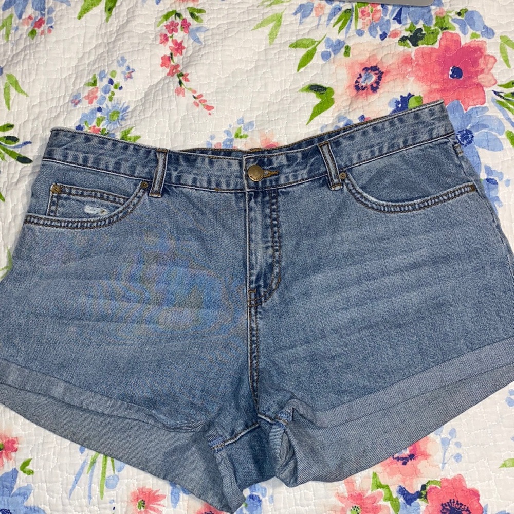 Billabong denim shorts